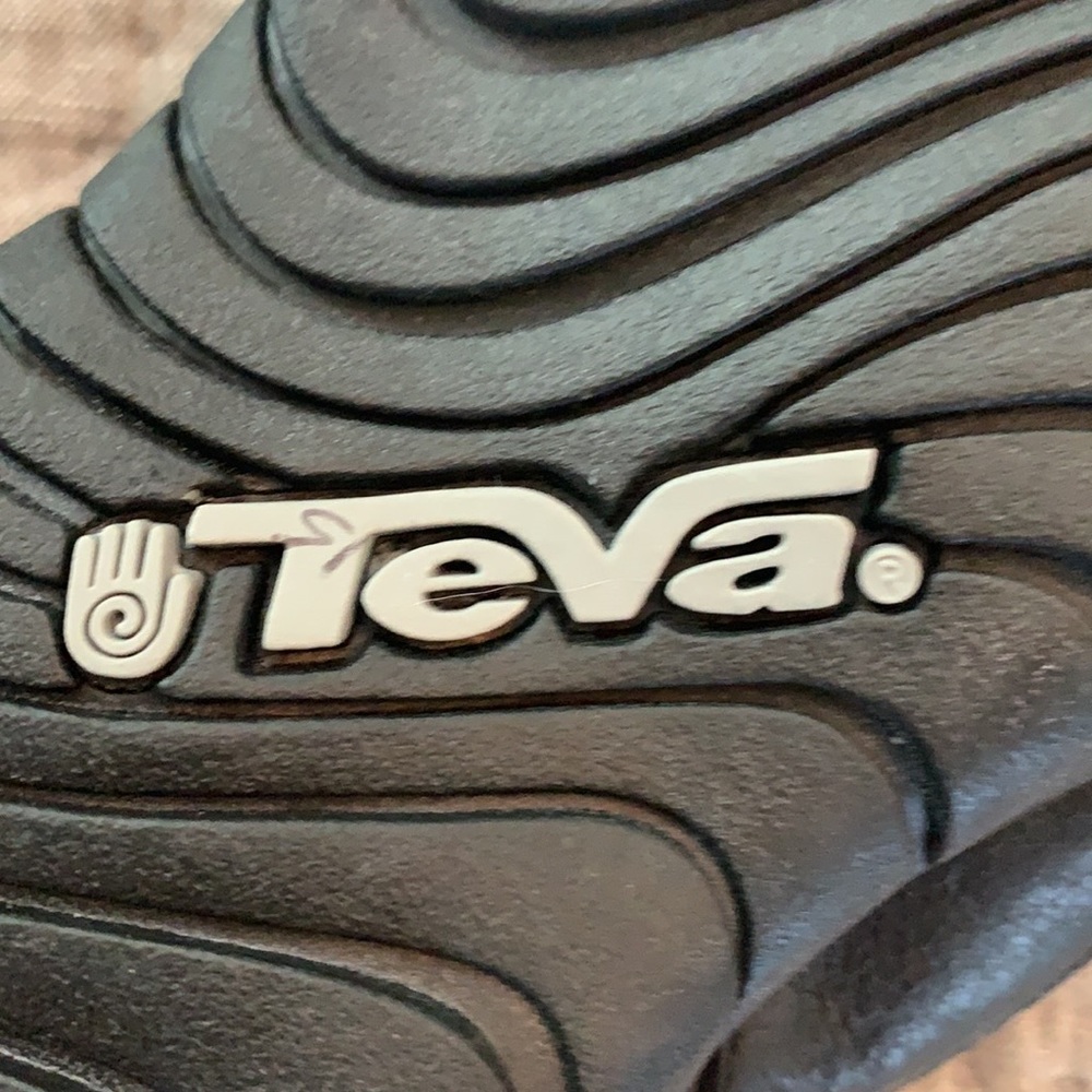 Teva Slip on Split Toe Sandals Size 10 - Picture 3 of 6